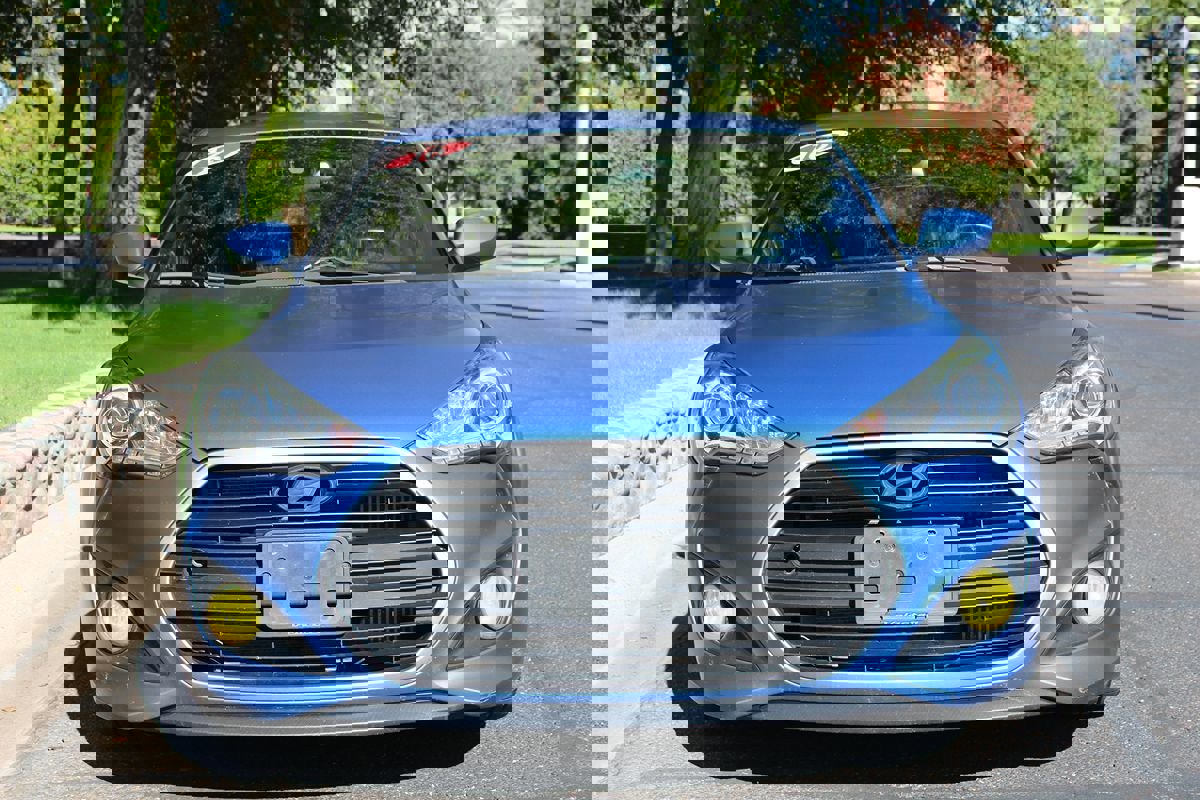 Used 2016 Hyundai Veloster Rally Edition image 4