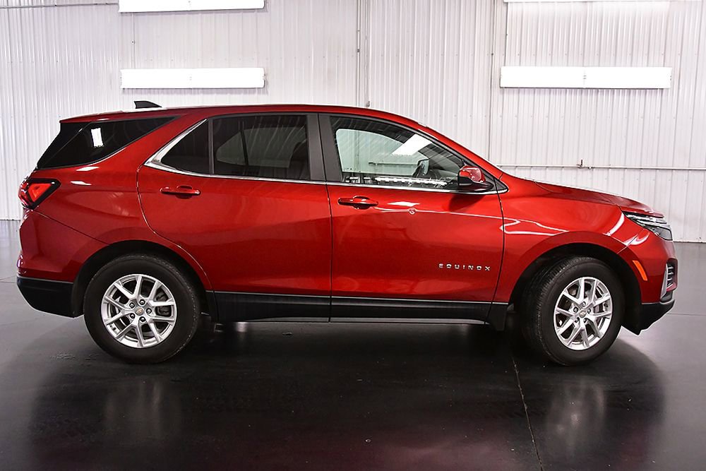 Used 2023 Chevrolet Equinox LT AWD/4WD image 8