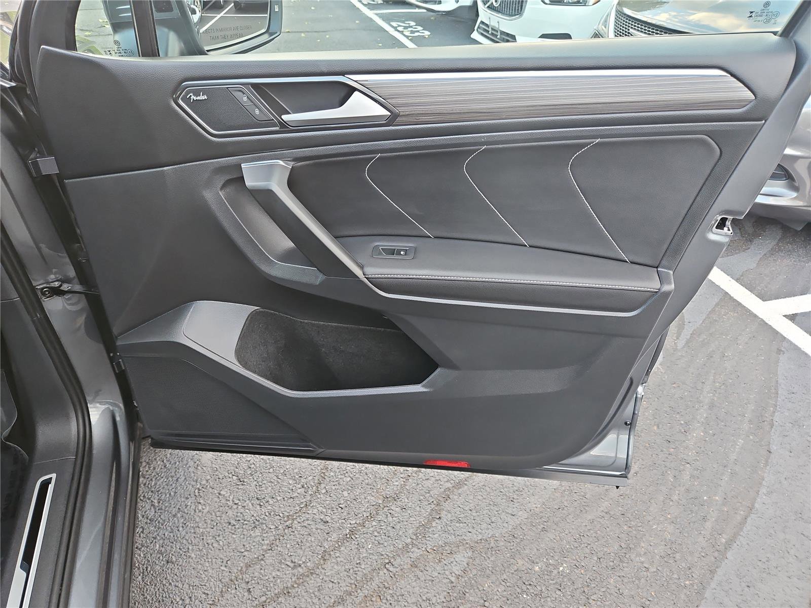 Certified 2023 Volkswagen Tiguan SEL R-Line image 29