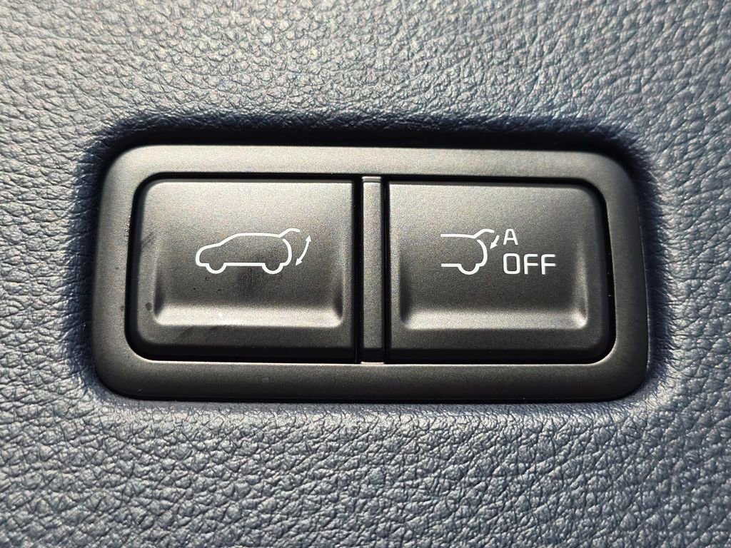 New 2026 Kia Carnival SX w/ SX Dark Edition Package image 9