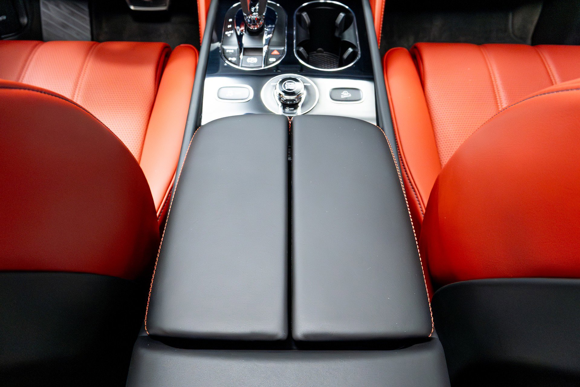 Used 2020 Bentley Bentayga image 36