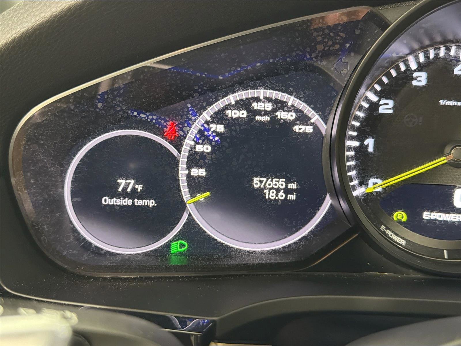 Certified 2022 Porsche Cayenne Platinum Edition AWD/4WD image 37