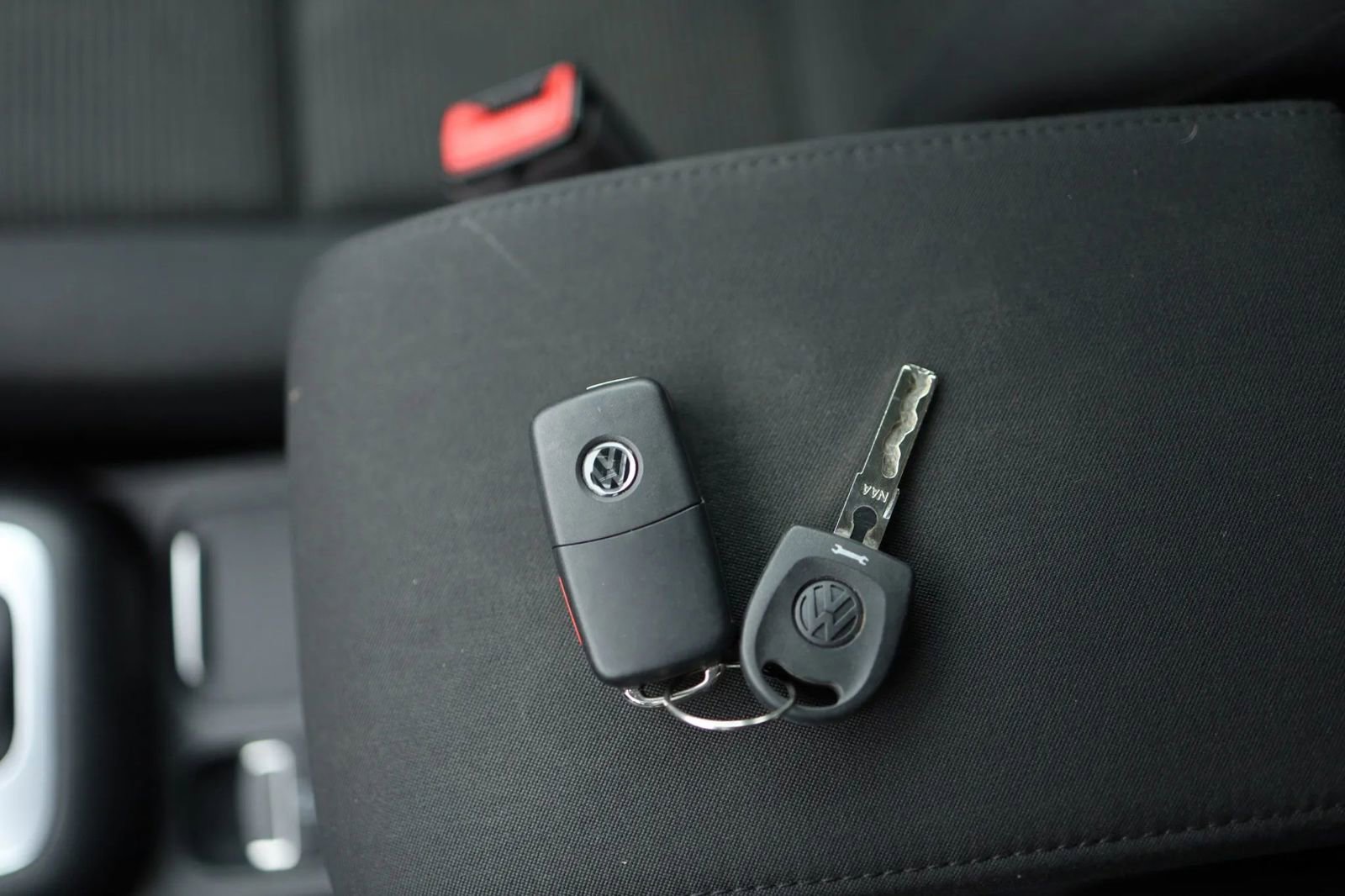 Used 2017 Volkswagen Tiguan S image 27