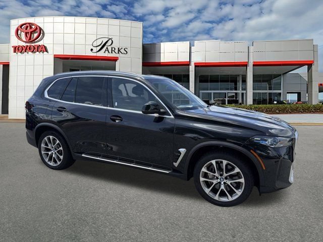 Used 2024 BMW X5 xDrive50e AWD/4WD video 1