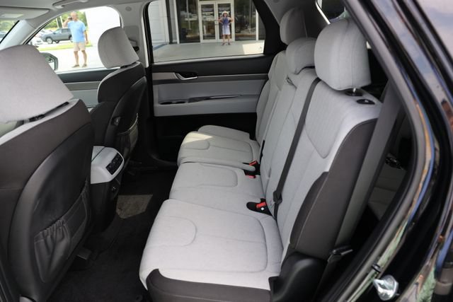 Used 2022 Hyundai Palisade SE w/ Cargo Package AWD/4WD image 31