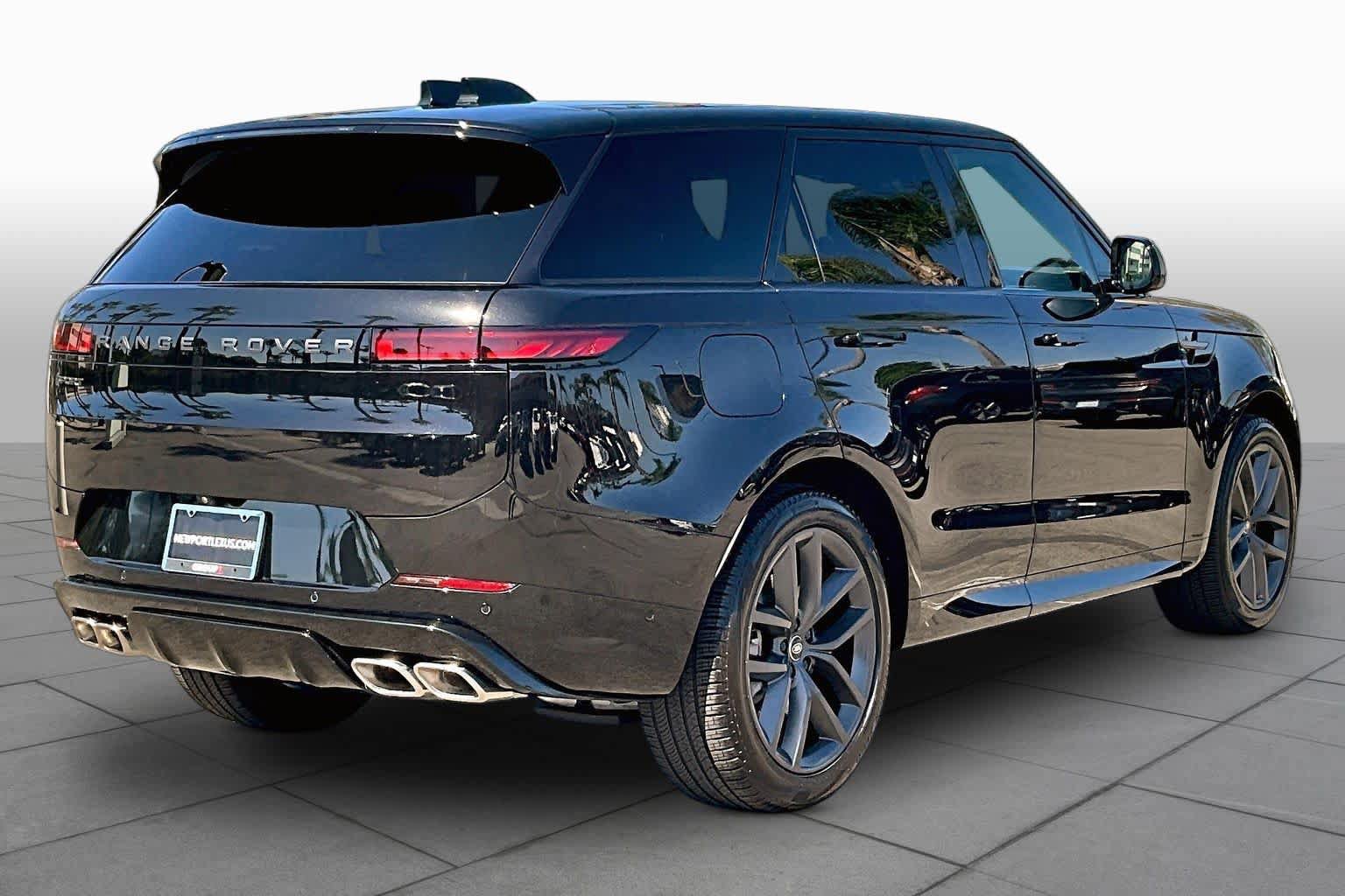 Used 2025 Land Rover Range Rover Sport Dynamic SE AWD/4WD image 12