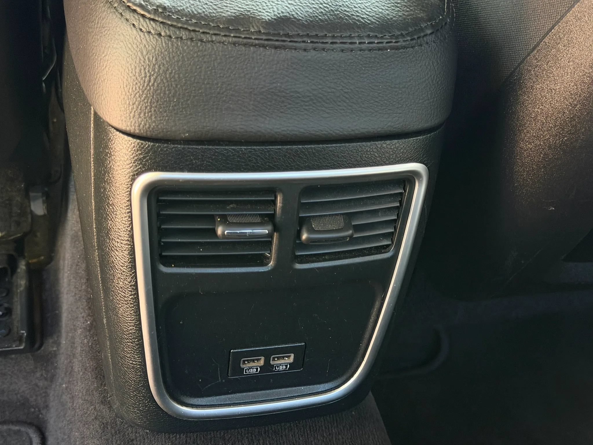 Used 2018 Dodge Charger SXT Plus RWD image 17