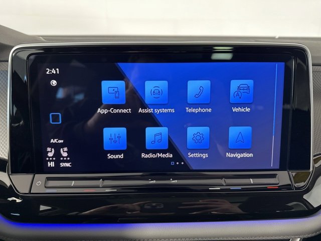 Used 2025 Volkswagen Atlas Peak Edition SE image 19