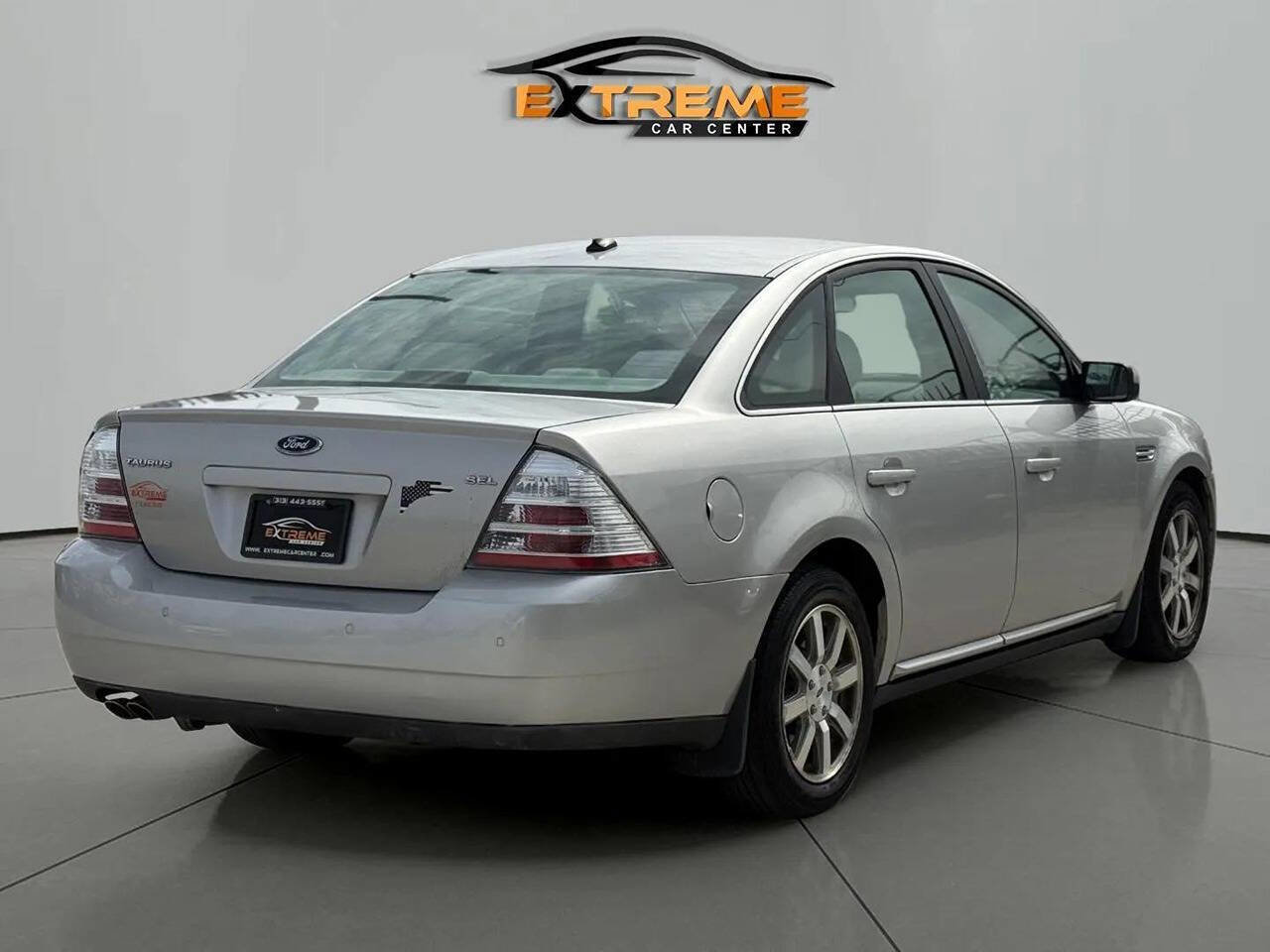 Used 2008 Ford Taurus SEL image 6