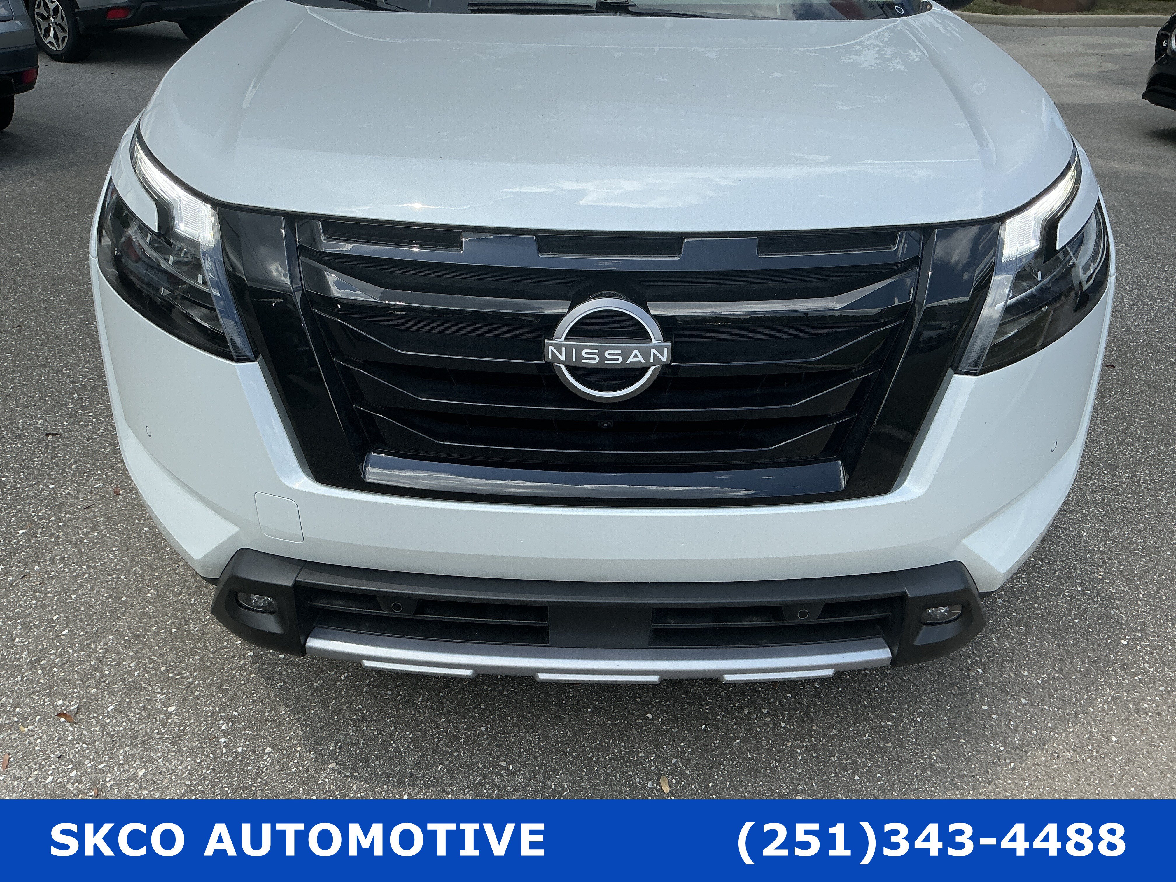 Used 2025 Nissan Pathfinder Platinum FWD image 8