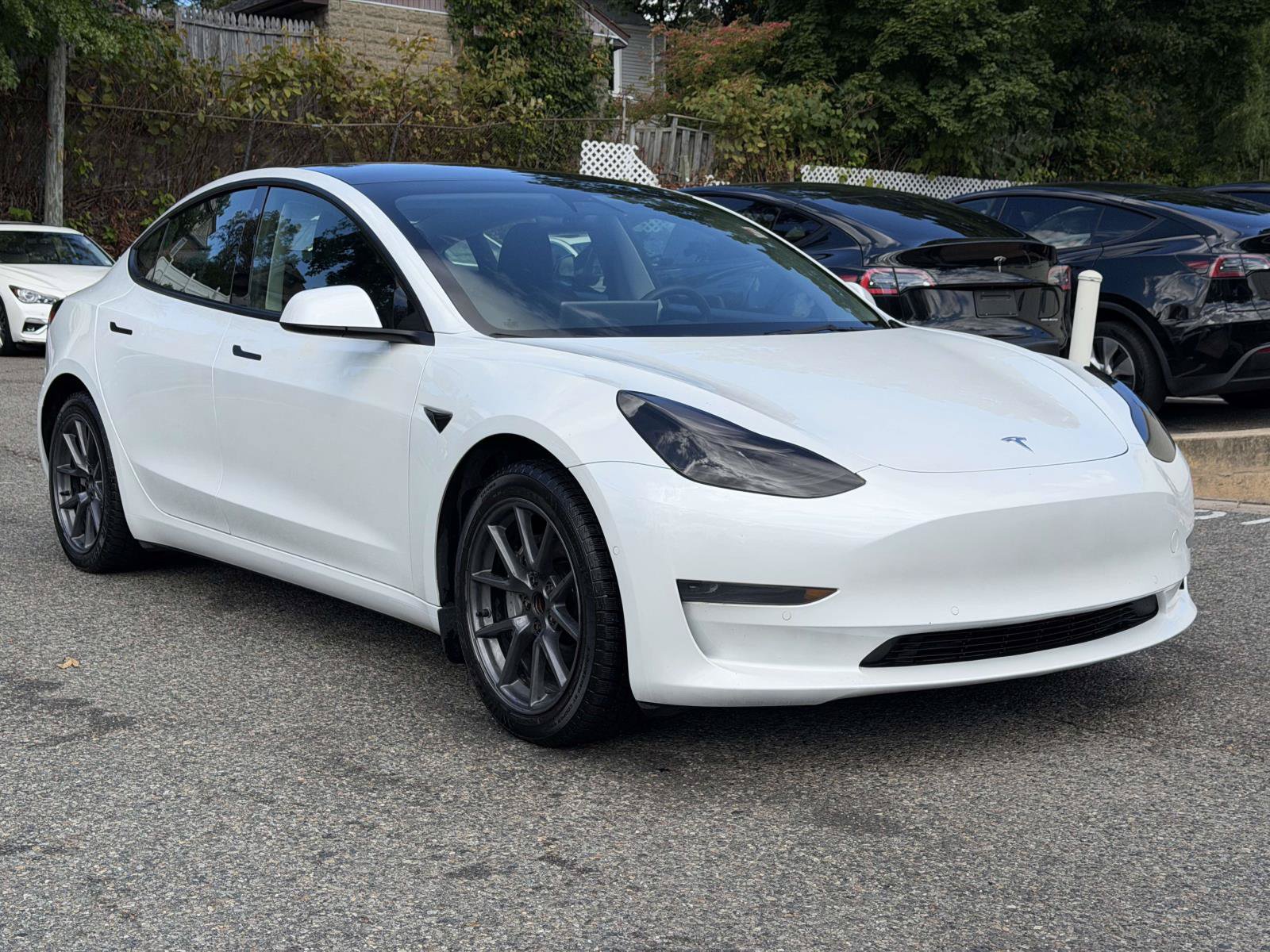 Used 2021 Tesla Model 3 Standard Range RWD image 1