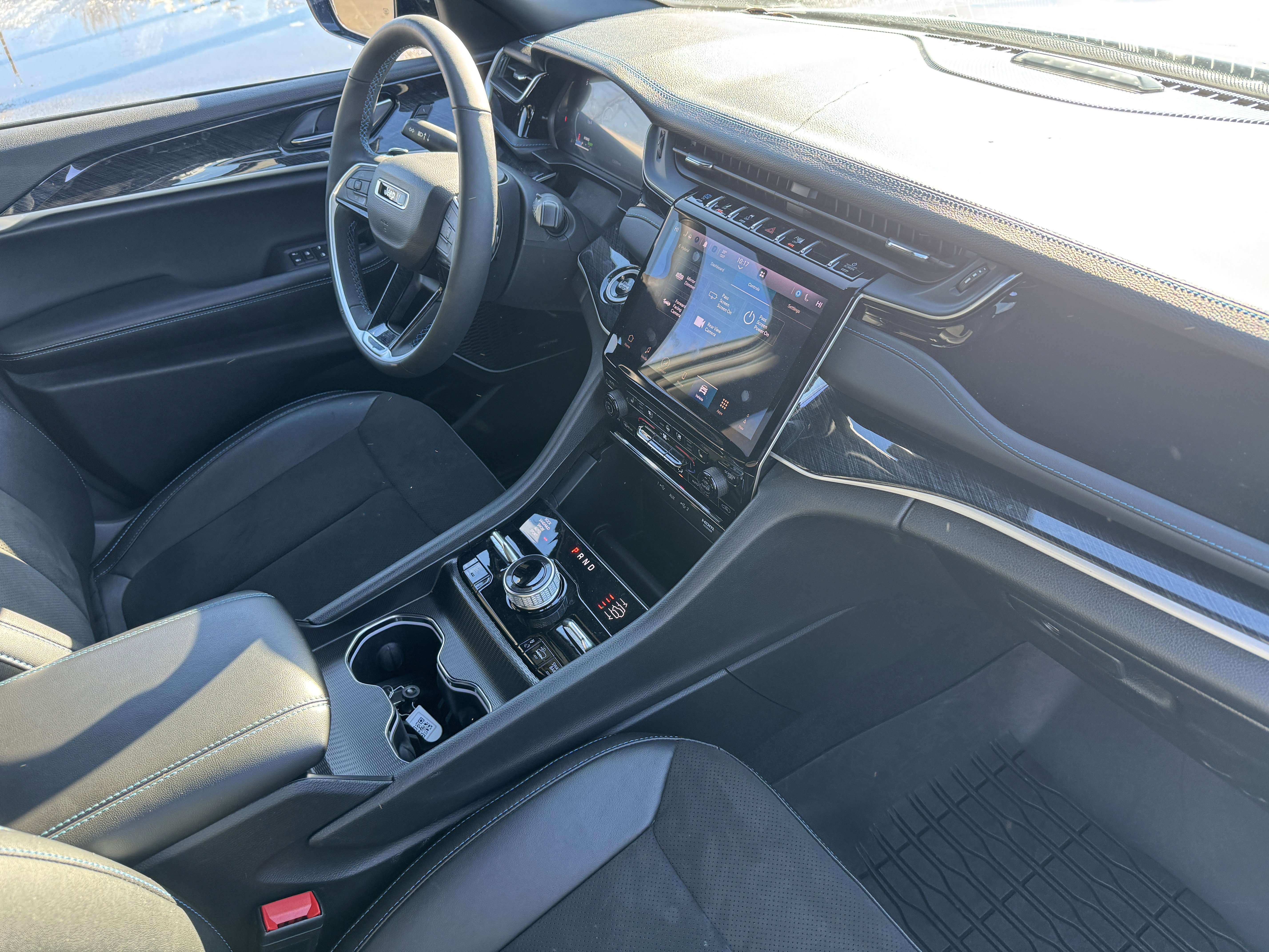 Used 2024 Jeep Grand Cherokee Trailhawk image 20