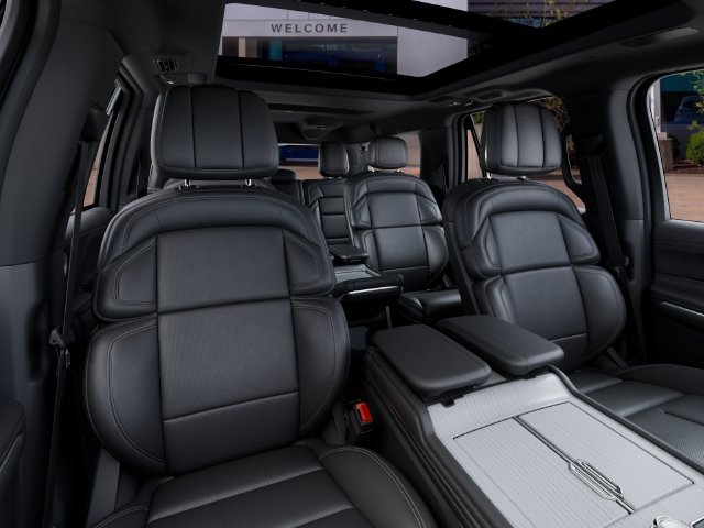 New 2027 Lincoln Navigator L Reserve w/ Jet Appearance Package AWD/4WD image 11