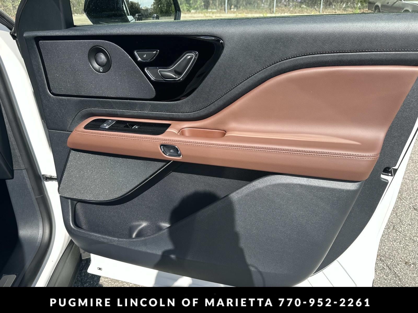 New 2026 Lincoln Aviator Reserve w/ Illumination Package RWD image 31