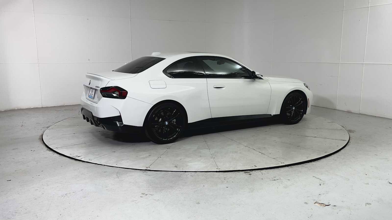 Used 2023 BMW 230i 230i w/ M Sport Package image 9