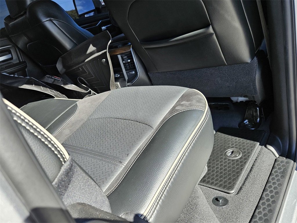 Used 2024 RAM 2500 Laramie image 31