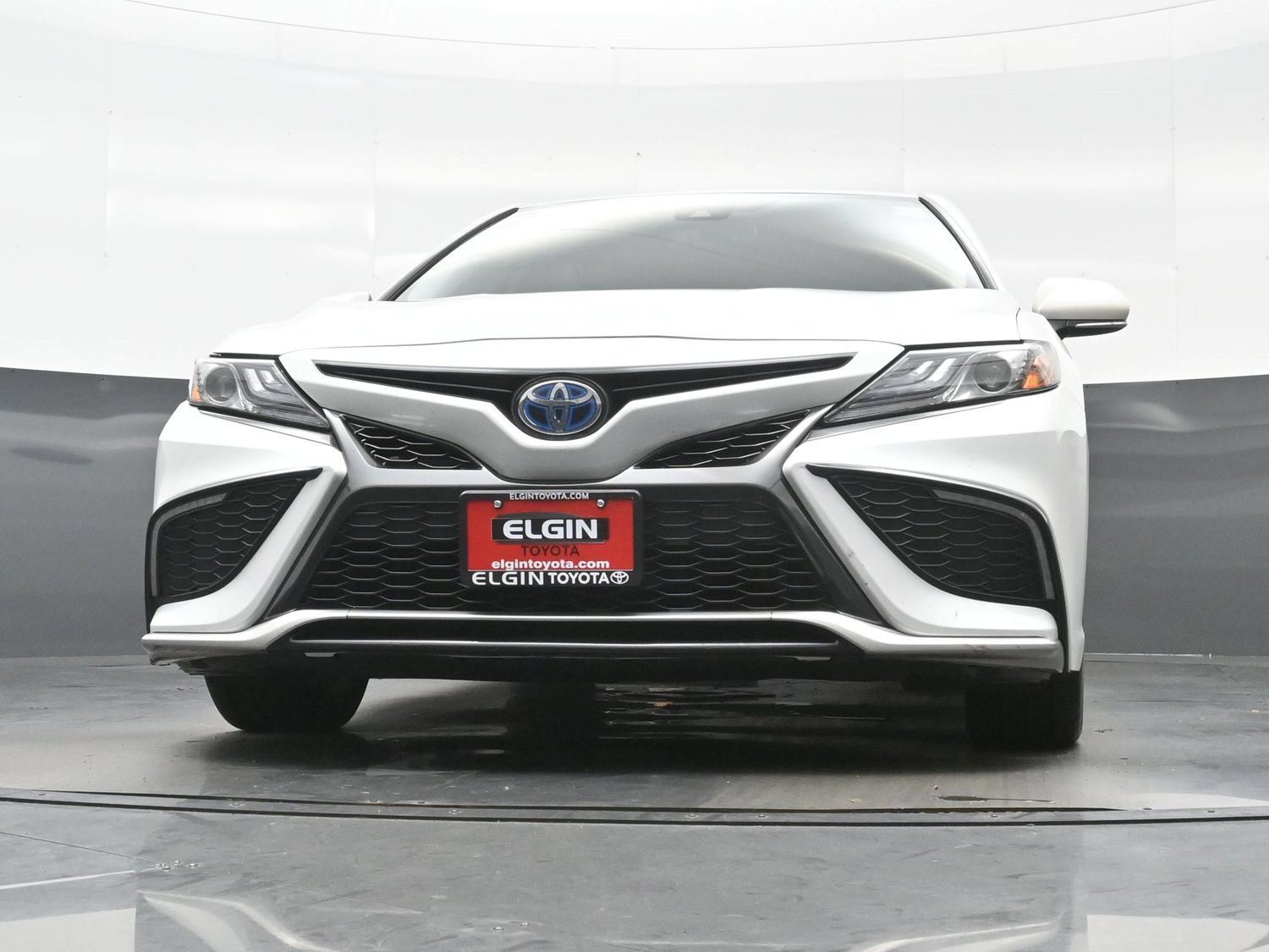Used 2022 Toyota Camry XSE w/ Cold Weather Package FWD image 29