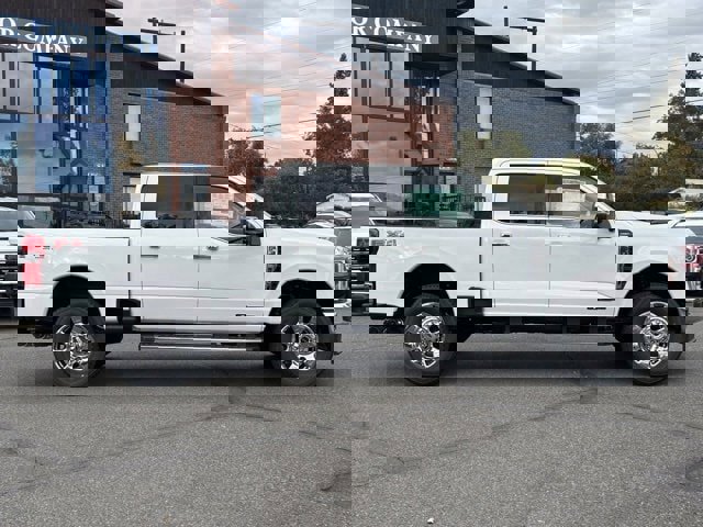 New 2026 Ford F350 Lariat w/ Lariat Premium Package image 2