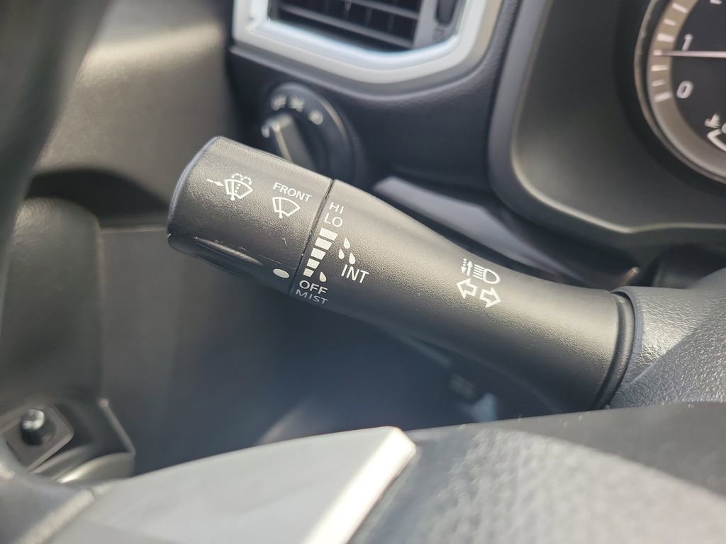 Used 2018 Nissan Titan SV RWD image 26