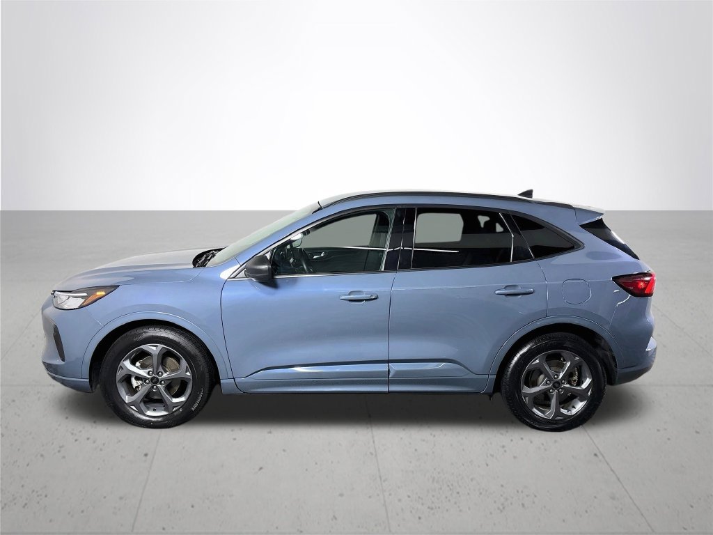 Used 2023 Ford Escape ST-Line FWD image 9