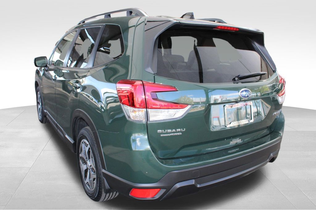 Used 2024 Subaru Forester Premium image 15