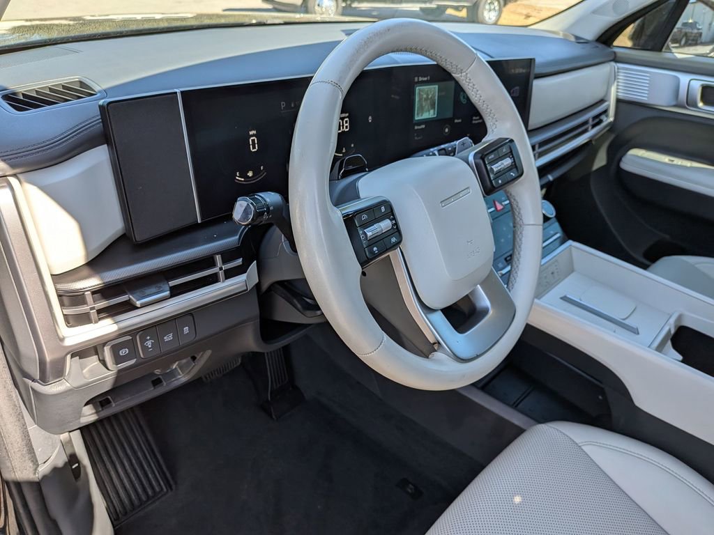 Used 2025 Hyundai Santa Fe SEL image 10