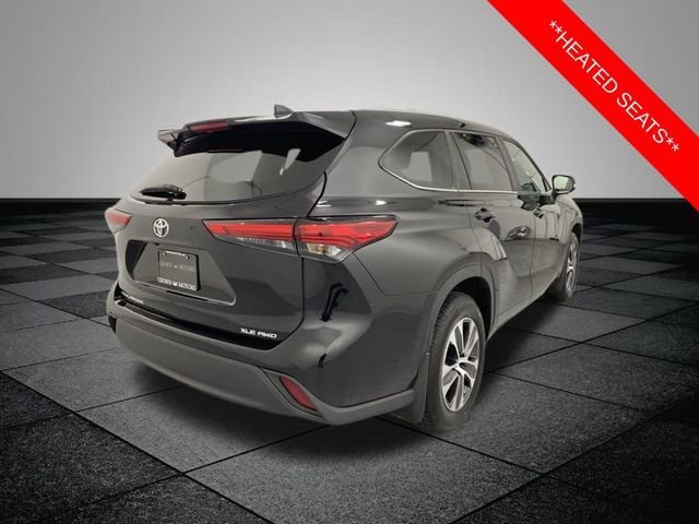 Used 2023 Toyota Highlander XLE image 6