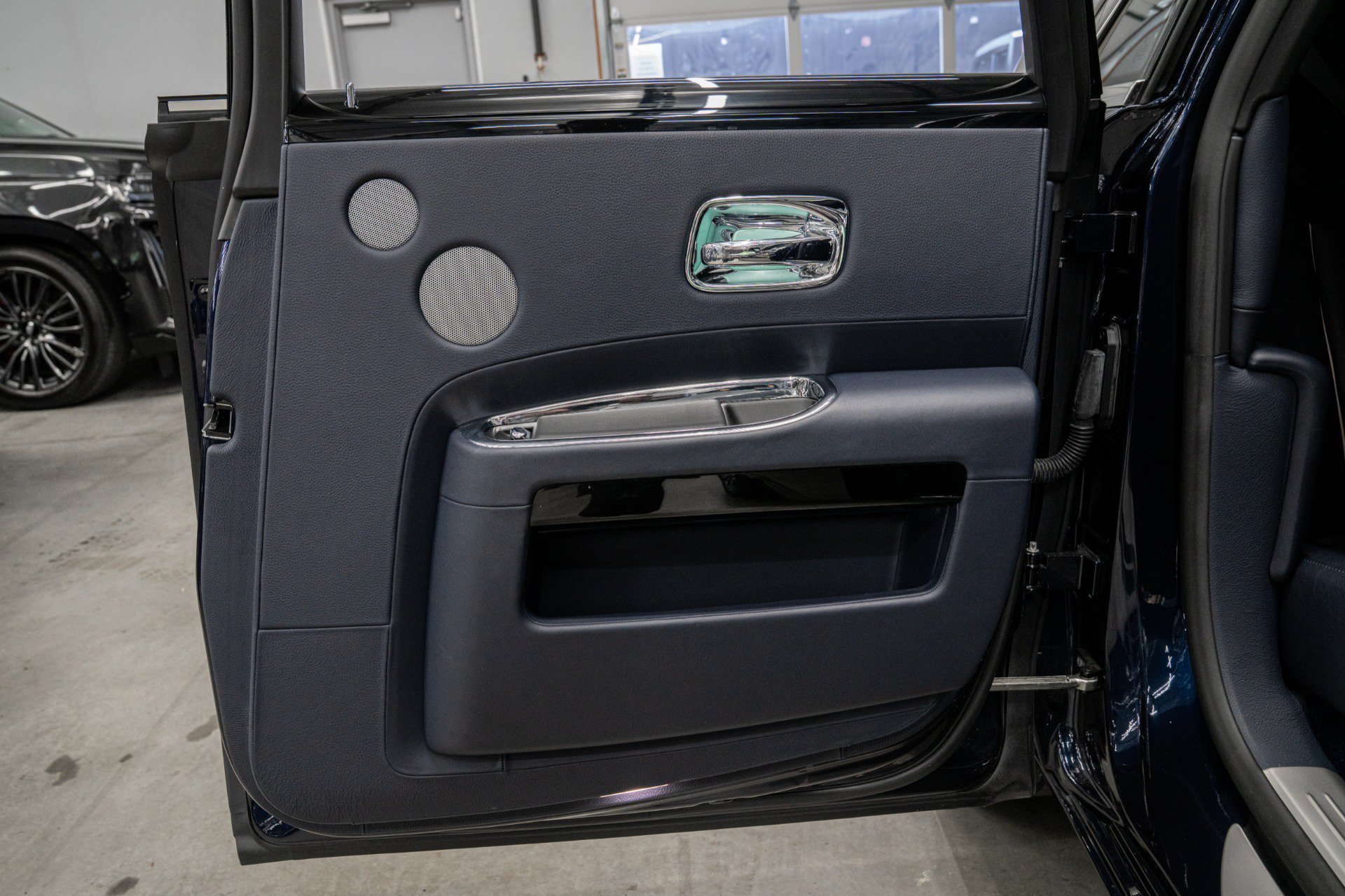 Used 2020 Rolls-Royce Ghost RWD image 46