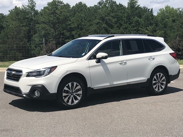 Used 2019 Subaru Outback 3.6R Touring AWD/4WD image 1