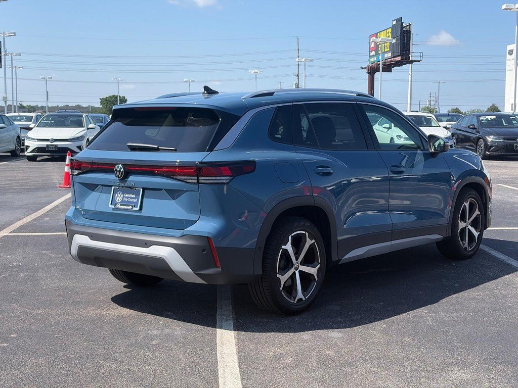 Certified 2026 Volkswagen Tiguan SE FWD image 5