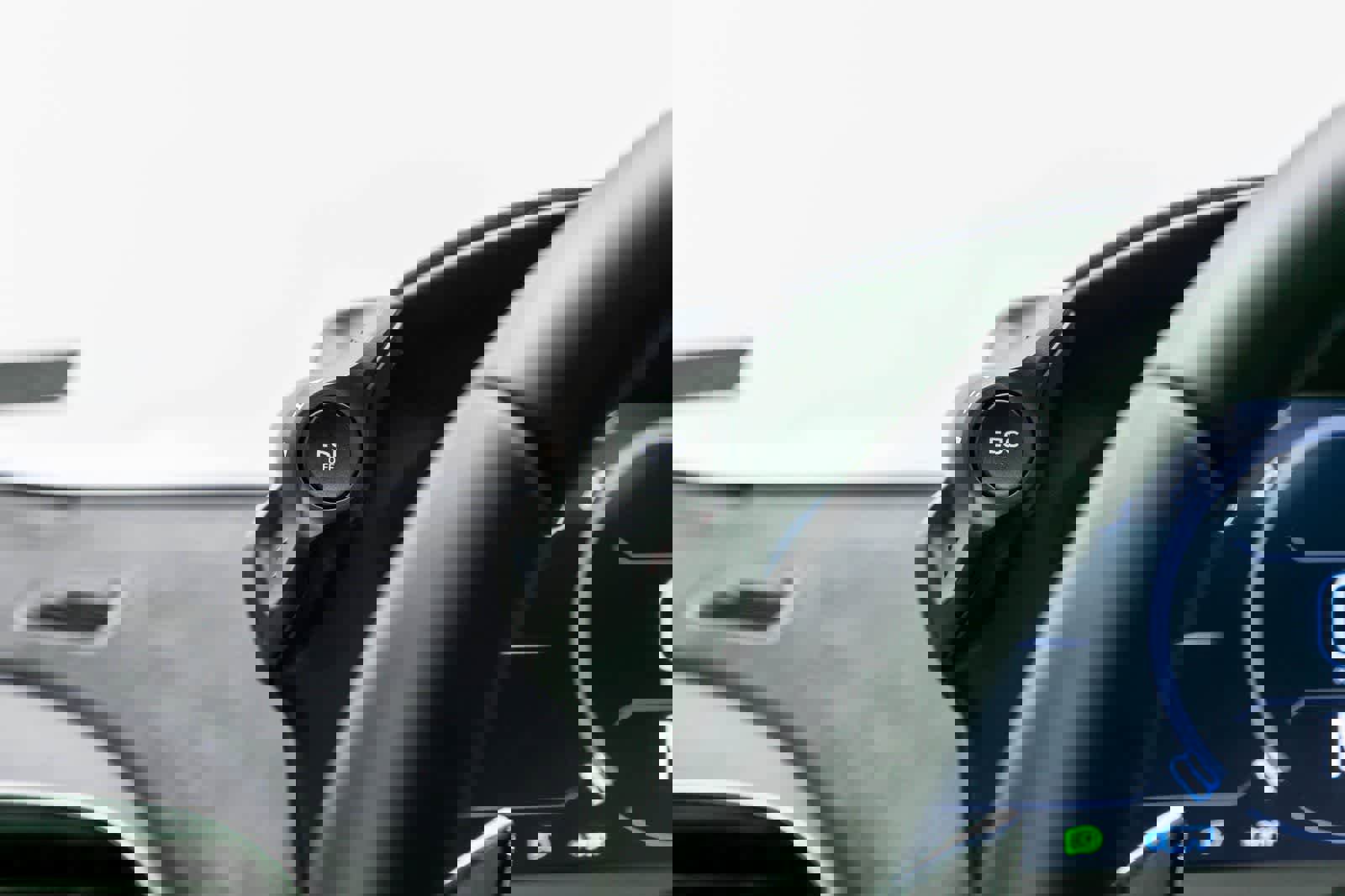 New 2026 McLaren Artura image 32