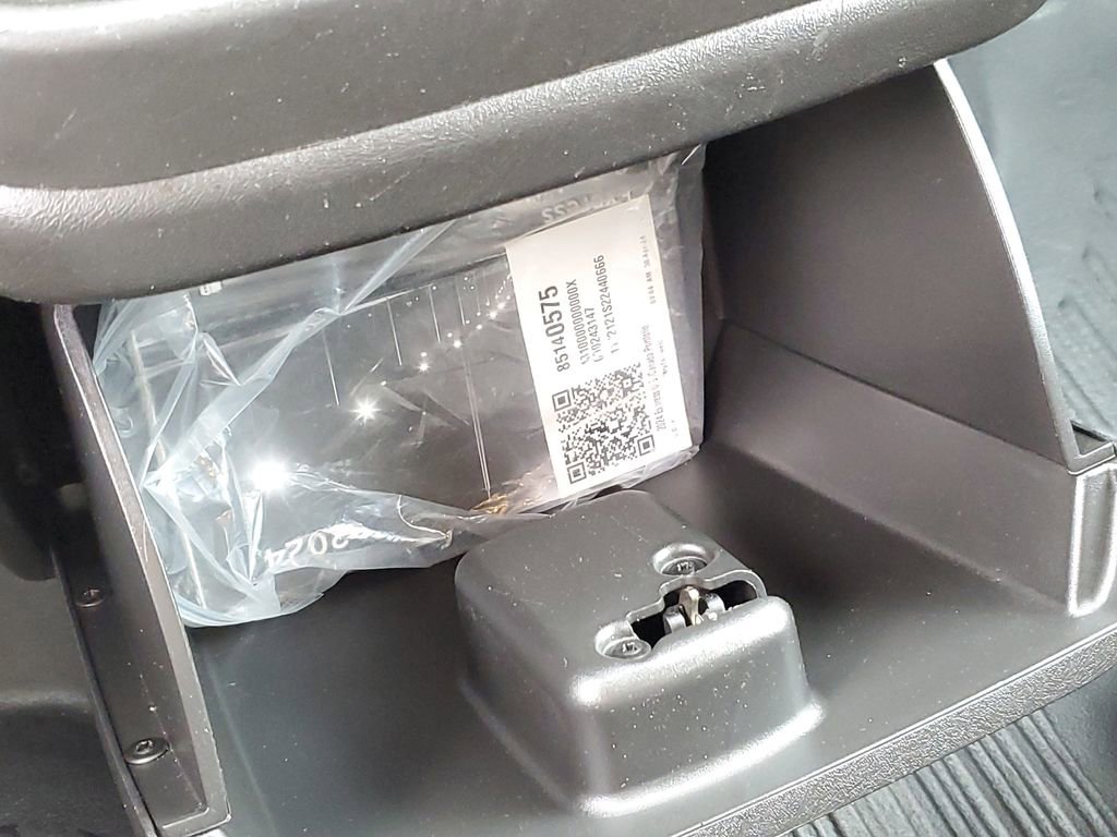 Used 2024 Chevrolet Express 2500 w/ Driver Convenience Package image 17