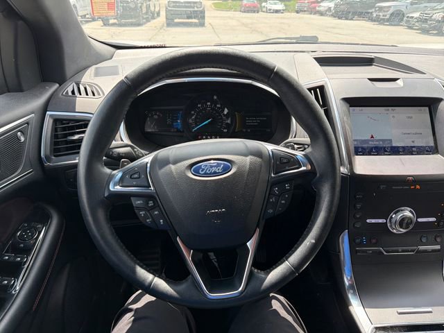 Used 2020 Ford Edge Titanium w/ Equipment Group 301A AWD/4WD image 25