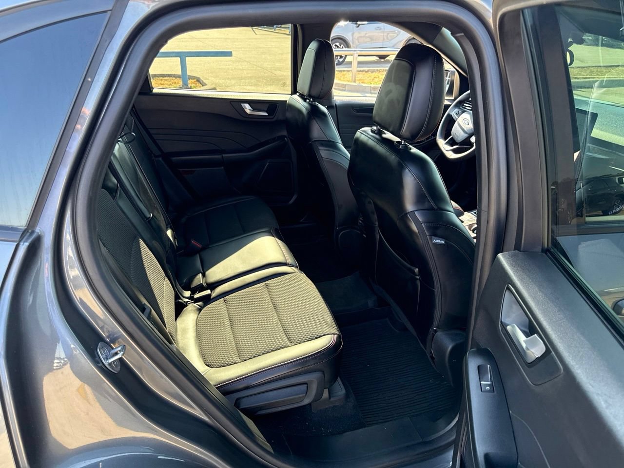 Used 2024 Ford Escape ST-Line w/ Tech Pack #1 FWD image 12