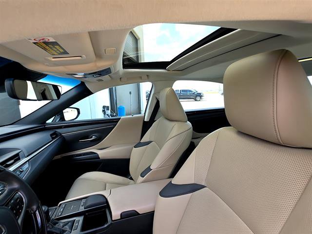 Used 2021 Lexus ES 350 w/ Premium Package image 10