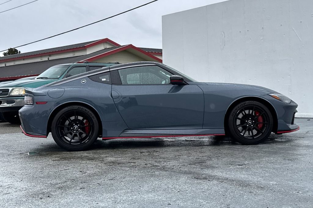 Used 2024 Nissan Z NISMO w/ Floor Mat Package image 2