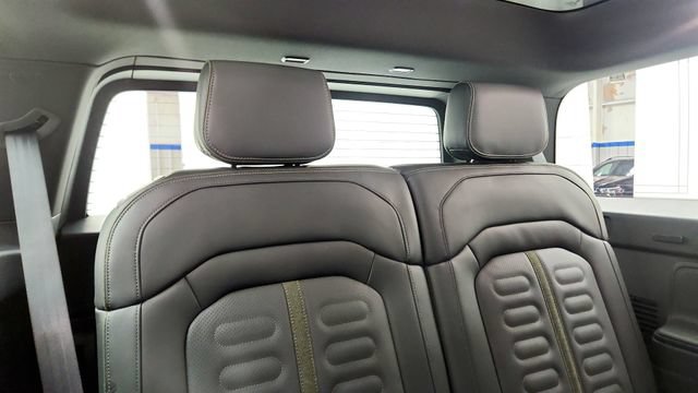 Used 2026 Rivian R1S Adventure AWD/4WD image 44