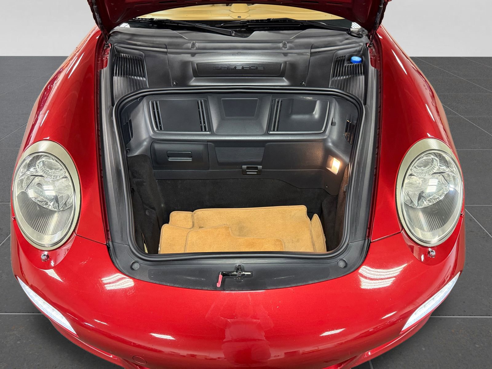 Used 2009 Porsche 911 Cabriolet image 27