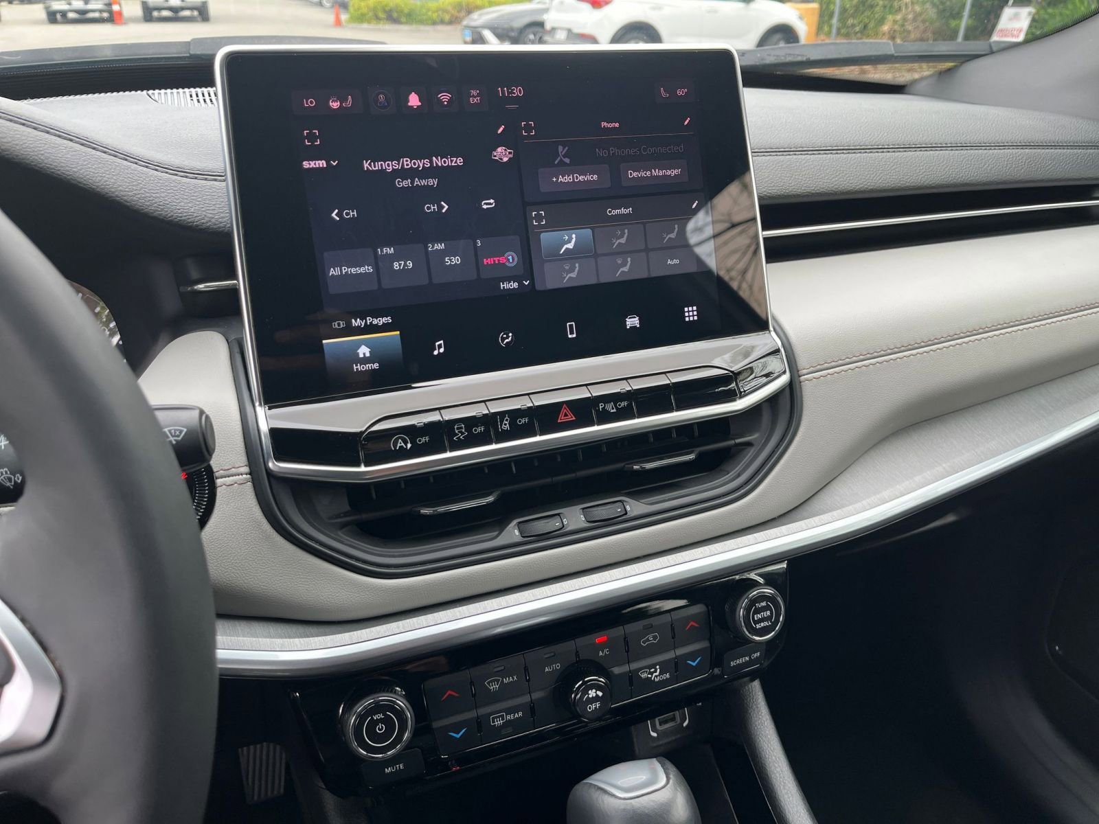 Used 2025 Jeep Compass Limited image 17