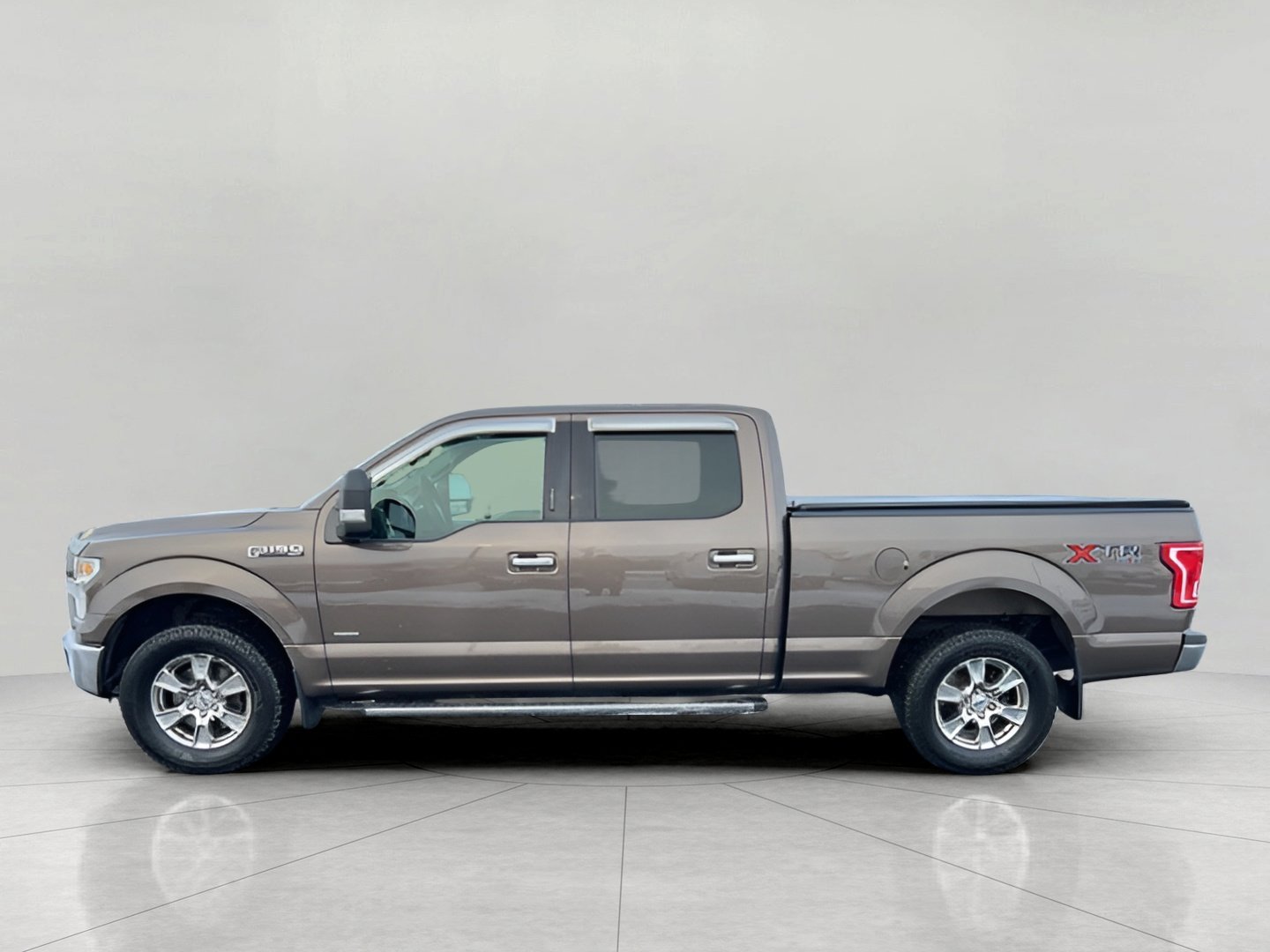 Used 2016 Ford F150 XLT w/ Equipment Group 302A Luxury image 5