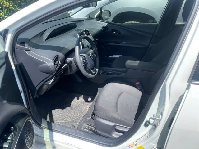 Used 2020 Toyota Prius LE FWD image 25