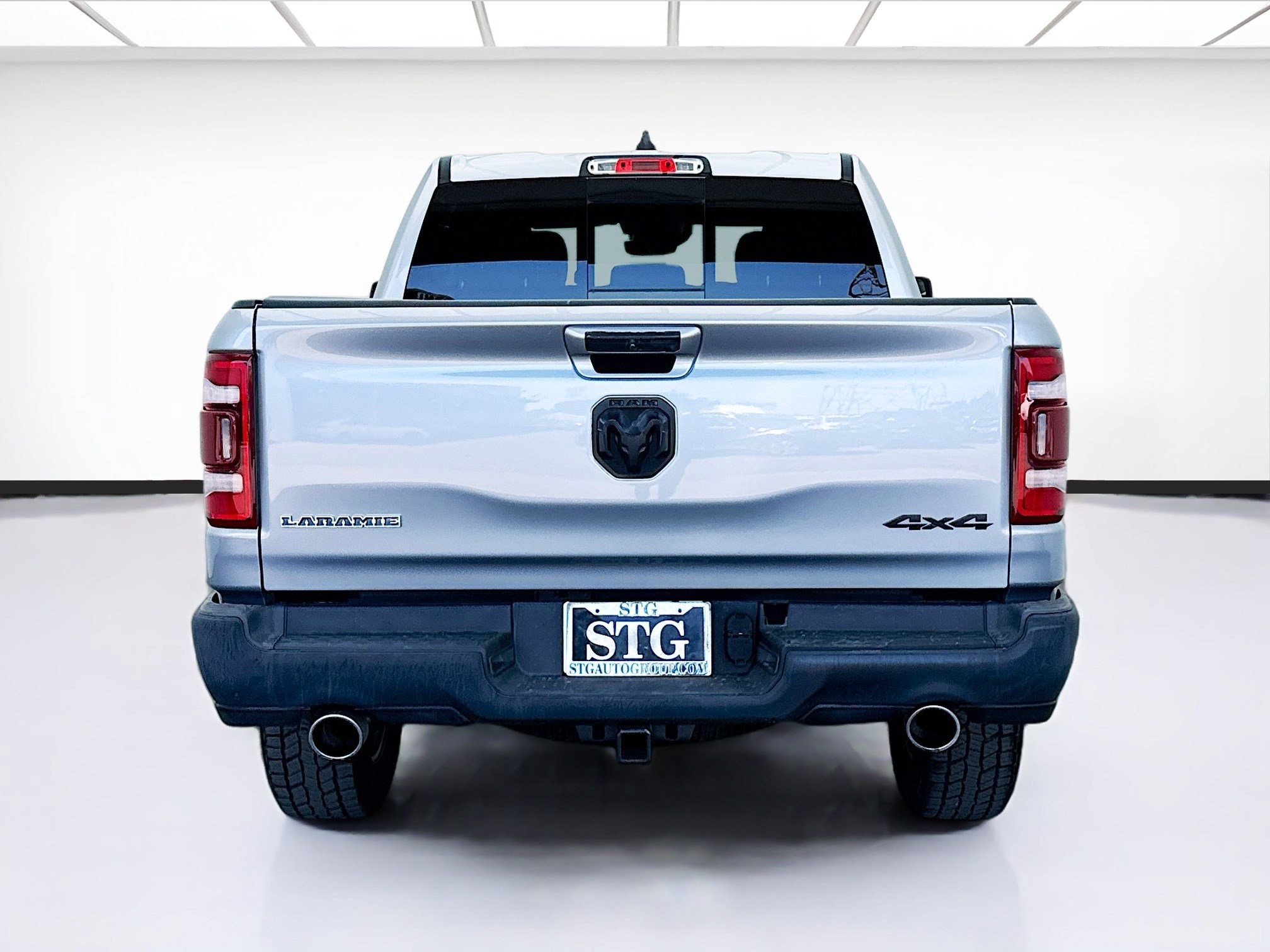Used 2021 RAM 1500 Laramie w/ Off Road Group AWD/4WD image 5