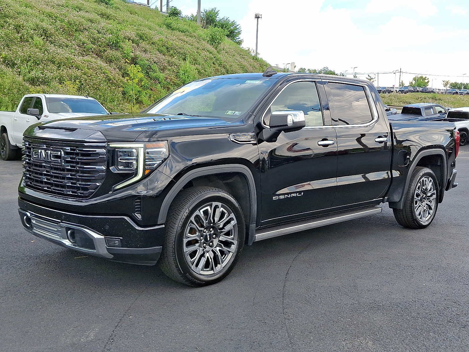 Used 2024 GMC Sierra 1500 Denali Ultimate image 3