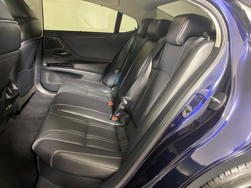 Certified 2025 Lexus ES 300h Ultra Luxury image 13