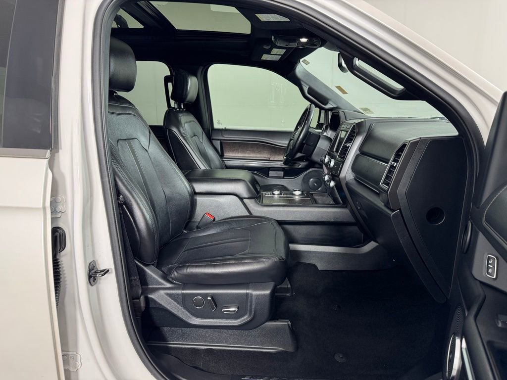 Used 2019 Ford Expedition Limited w/ Equipment Group 302A image 32