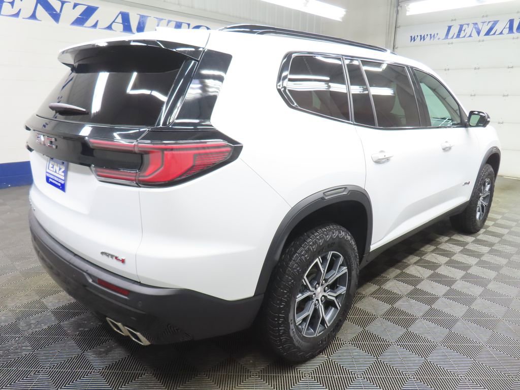Used 2024 GMC Acadia AT4 w/ Luxury Package image 5