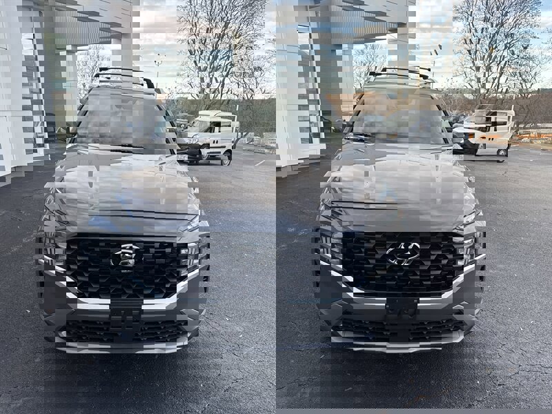 Used 2023 Hyundai Santa Fe SEL image 2