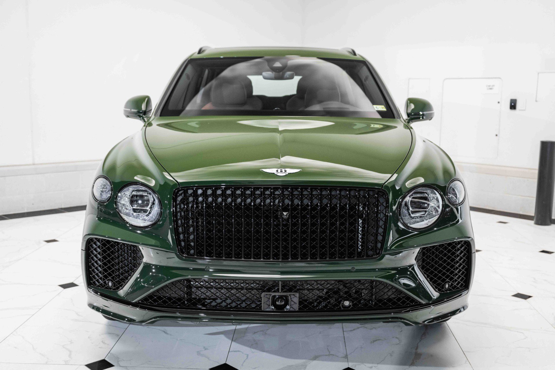 New 2024 Bentley Bentayga Extended Wheelbase image 8
