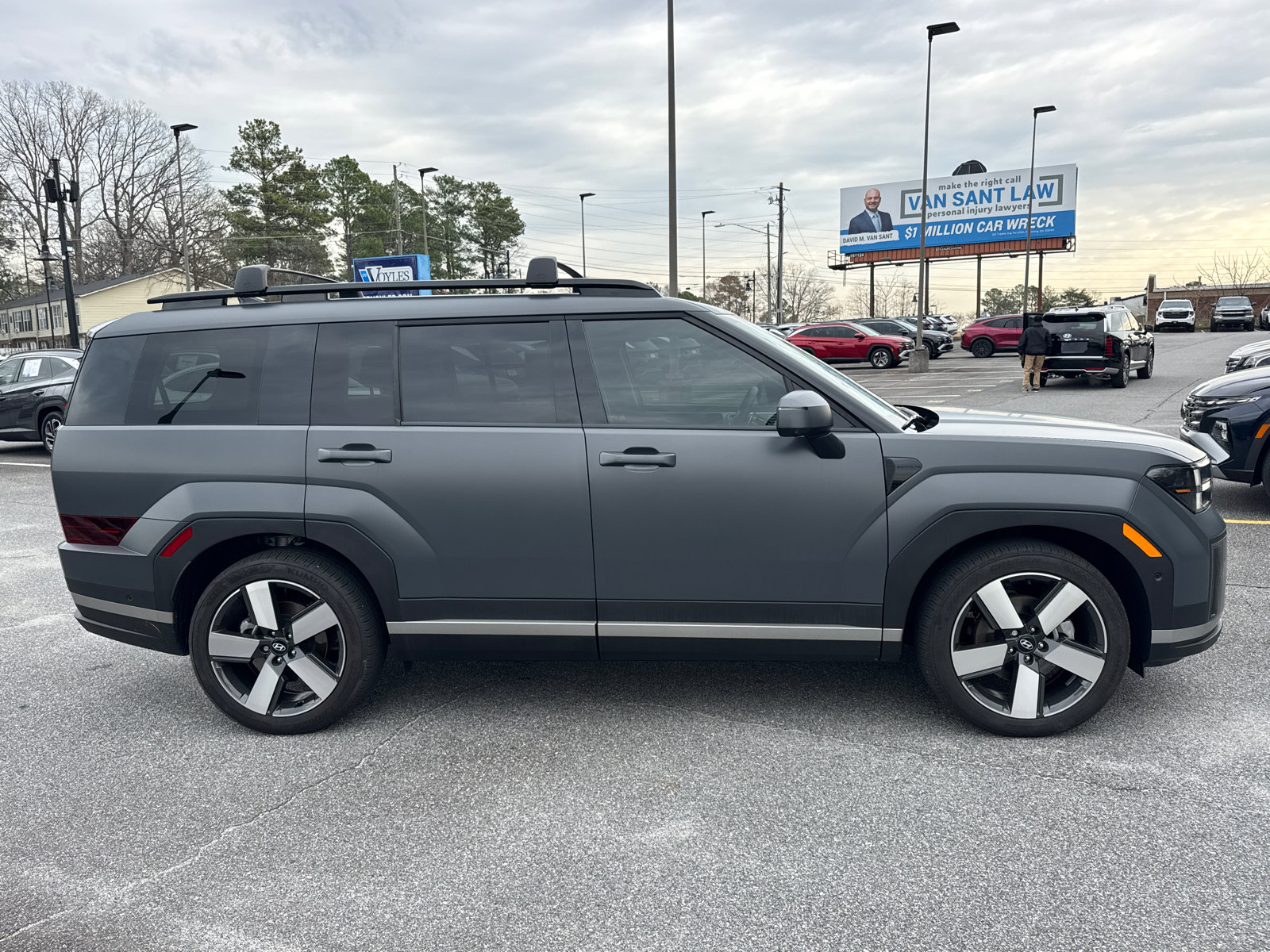 Used 2025 Hyundai Santa Fe Limited image 4