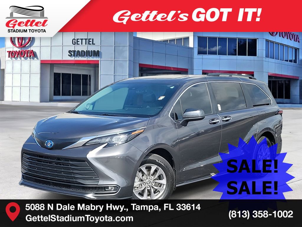 Used 2025 Toyota Sienna XLE